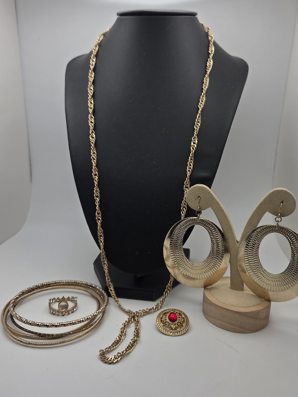 Vintage Sarah Coventry Gold Tone Necklace & Costume Jewelry Lot 8pc Set Size 7